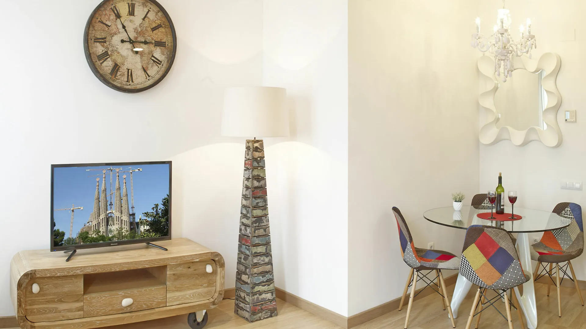 Apartments Hostemplo Suites location